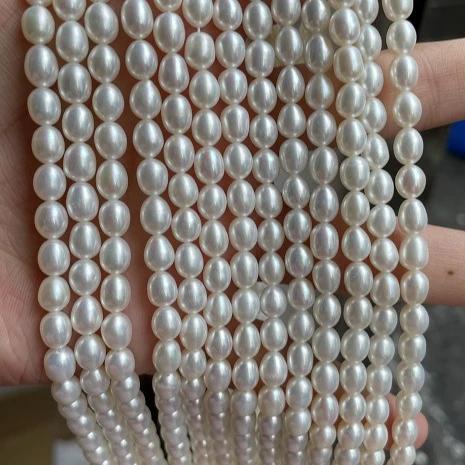 Perles d'eau douce naturelles, perles de riz AAA 5-6mm, perles d'espacement blanches en vrac pour la
