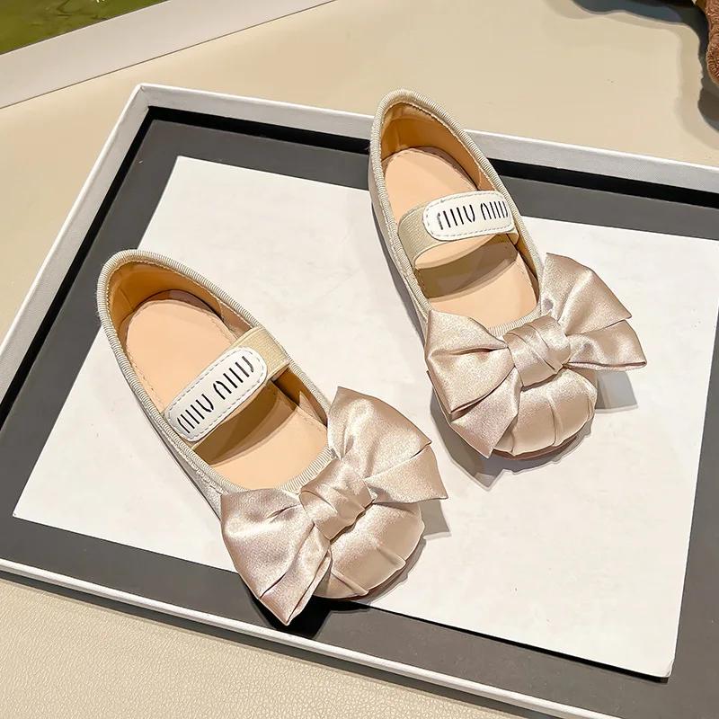 Sandales plates ajourées pour bébés filles, modèle 2026, décontractées, souples, avec nœud fantaisie