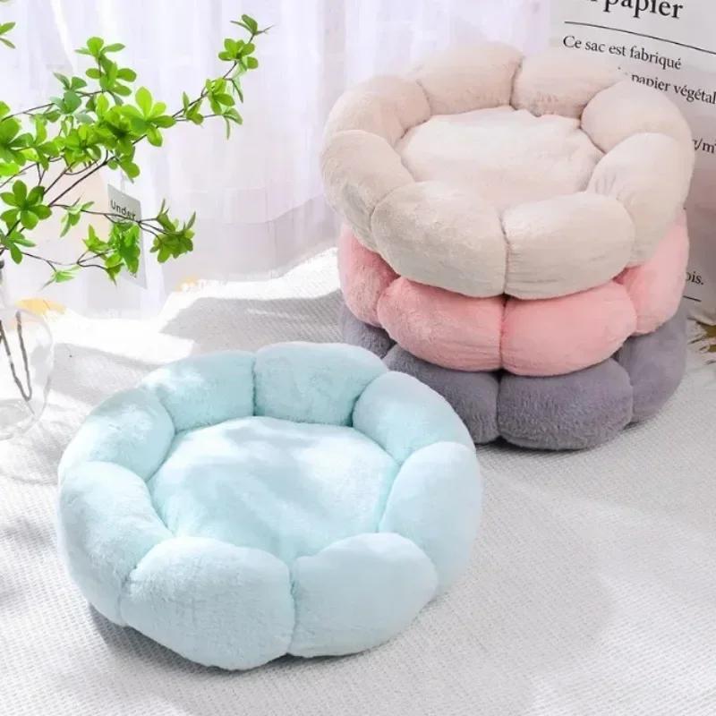 Lit pour animaux de compagnie confortable en forme de fleur unique pour une utilisation intérieure e