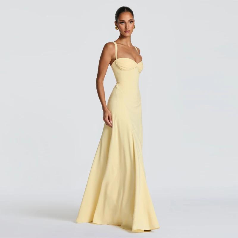 Robe longue jaune froncée à la poitrine avec dos croisé et lacets, fluide, longueur ras du sol, pour
