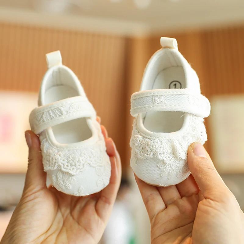 Mignon blanc dentelle bébé fille princesse chaussures bébé mocassins Moccs chaussures nœud frange se