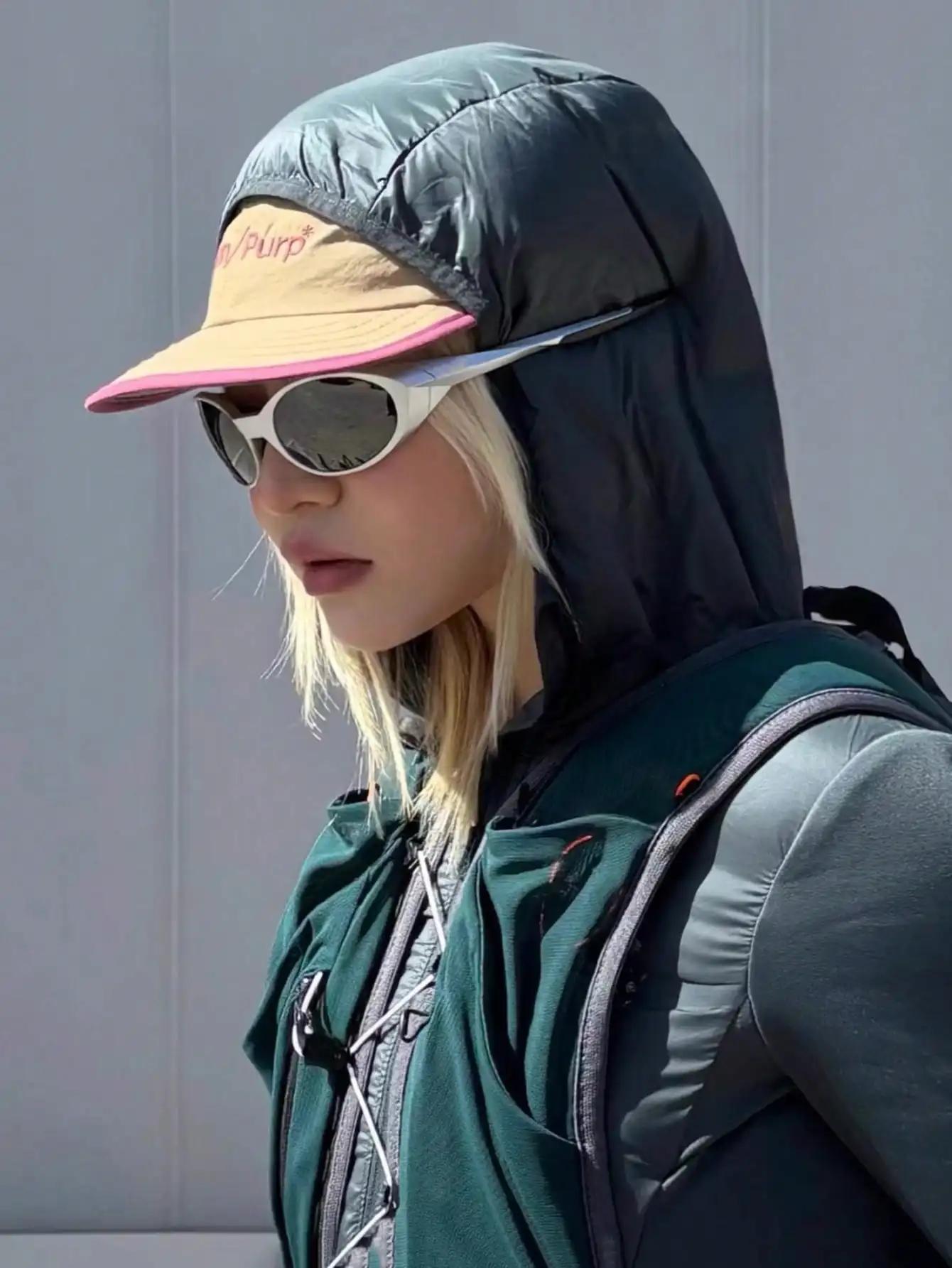 Lunettes de style avant-gardiste Y2K argentées pour la randonnée, le sport sur neige, la technologie