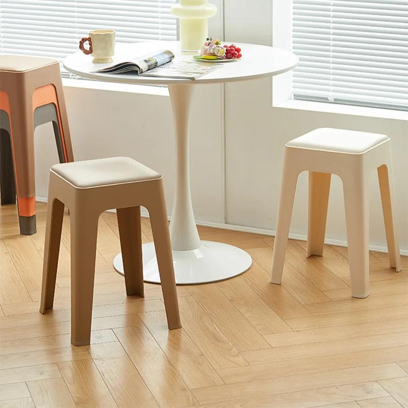 Nouveau tabouret en plastique pour la maison, simple, empilable, tabouret de salle à manger, luxe lé