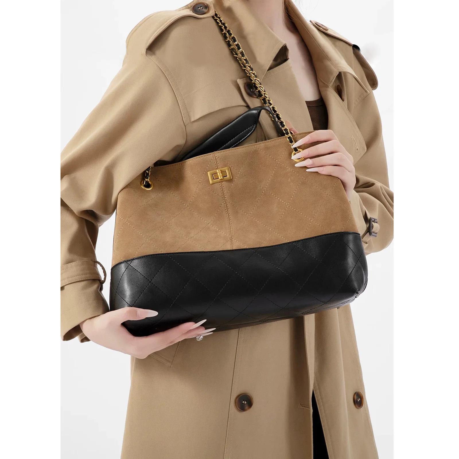Sac à bandoulière minimaliste haut de gamme avec finition rétro texturée et intérieur spacieux, égal