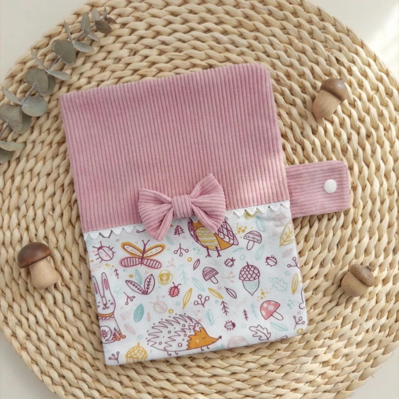 Couverture de manuel parental en velours côtelé brodée avec un nom personnalisé |   Motif mignon |  