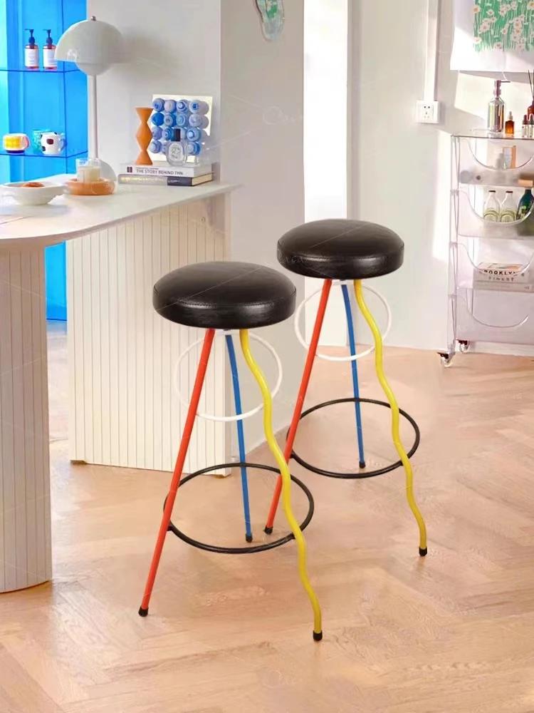 Tabouret de bar Memphis à pieds hauts, tabouret de cuisine, tabouret de bar style médiéval, chaise d