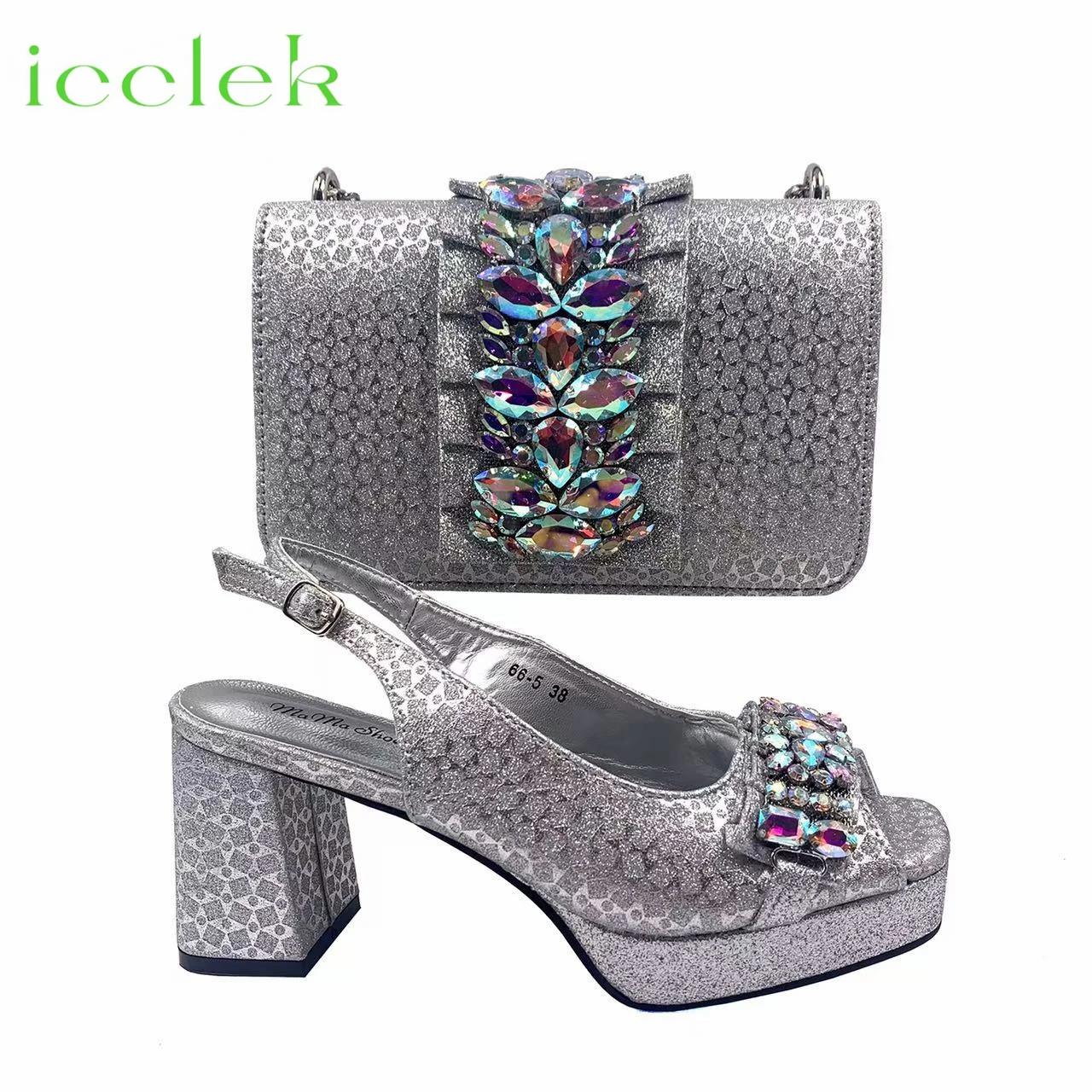 Ensemble de chaussures et de sacs assortis pour femmes, tissus synthétiques spéciaux au Design itali