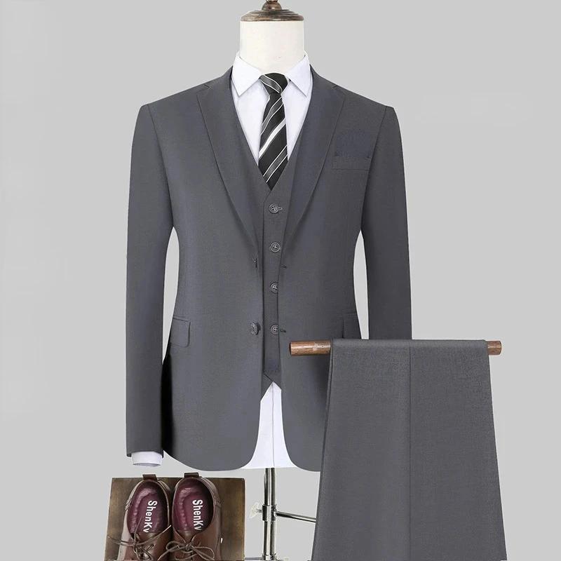 Costume uni élégant et formel pour homme, idéal pour les occasions professionnelles, mariages, récep