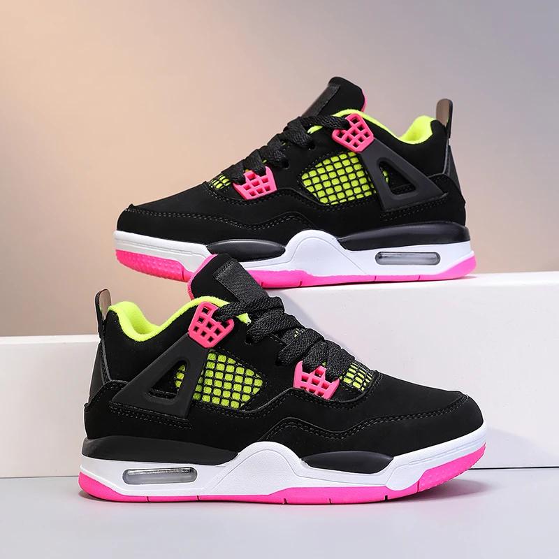 Une paire de chaussures d'entraînement sportives à tige en cuir pour enfants, chaussures décontracté