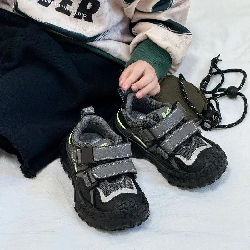 Baskets épaisses pour enfants, chaussures d'hiver en coton Velcro avec semelle à pointes, fond de pn