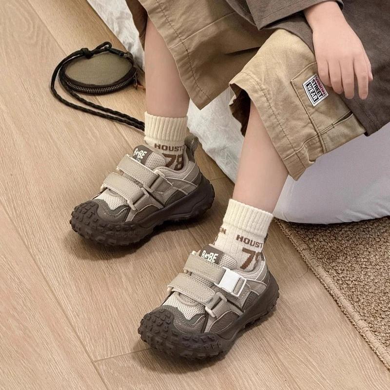 Baskets épaisses pour enfants, chaussures d'hiver en coton Velcro avec semelle à pointes, fond de pn