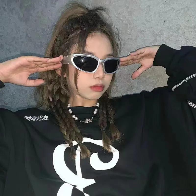 Nouveauté lunettes de soleil populaires pour femmes lunettes de soleil Punk lunettes de soleil ovale