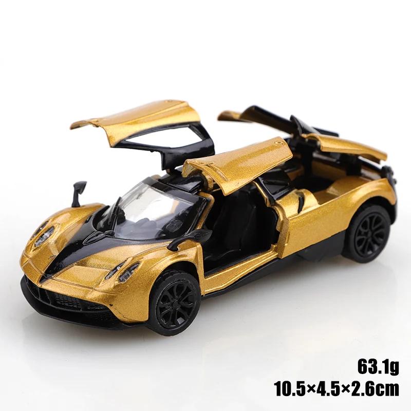 (Bagged) Voiture de course à rappel doré à l'échelle 1/43, métal moulé sous pression, trois portes q
