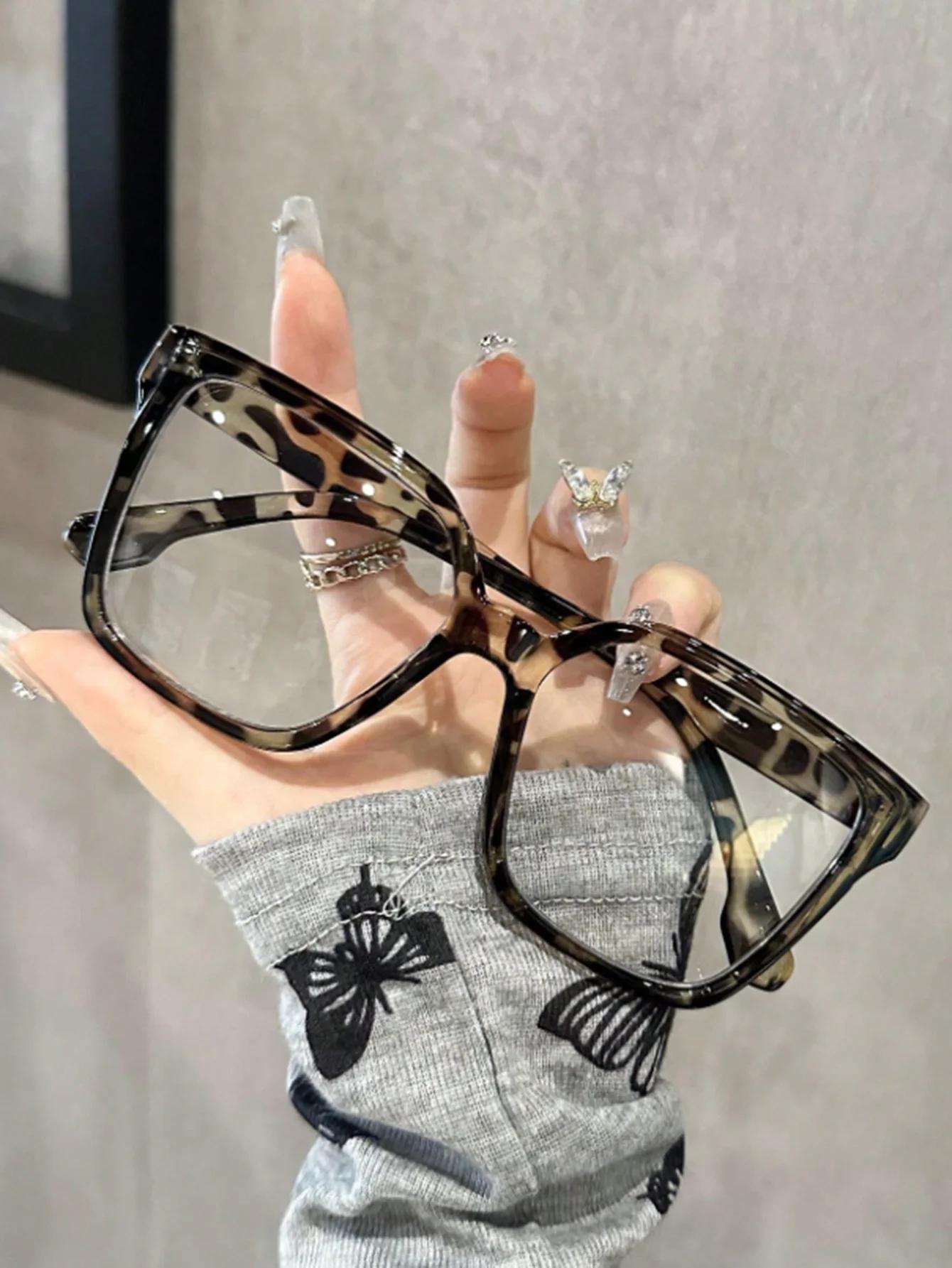 Lunettes géométriques élégantes, simples et élégantes avec lentilles transparentes, adaptées à la le