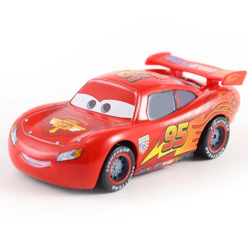Disney-Mini voiture de course Pixar Cars 2, jouet Rains Mcqueen, 1, 3 casques de jeu, collection de 