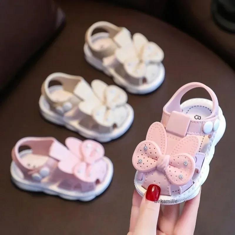 Nouvelles sandales d'été antidérapantes pour filles, avec semelles souples et Design léger, parfaite