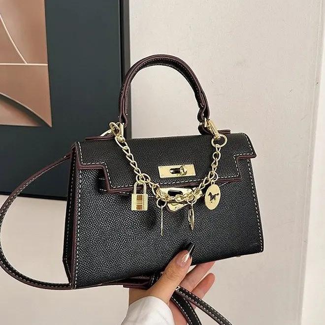 Sac à langer élégant de grande capacité pour femmes, sac fourre-tout en cuir de luxe, sac à bandouli