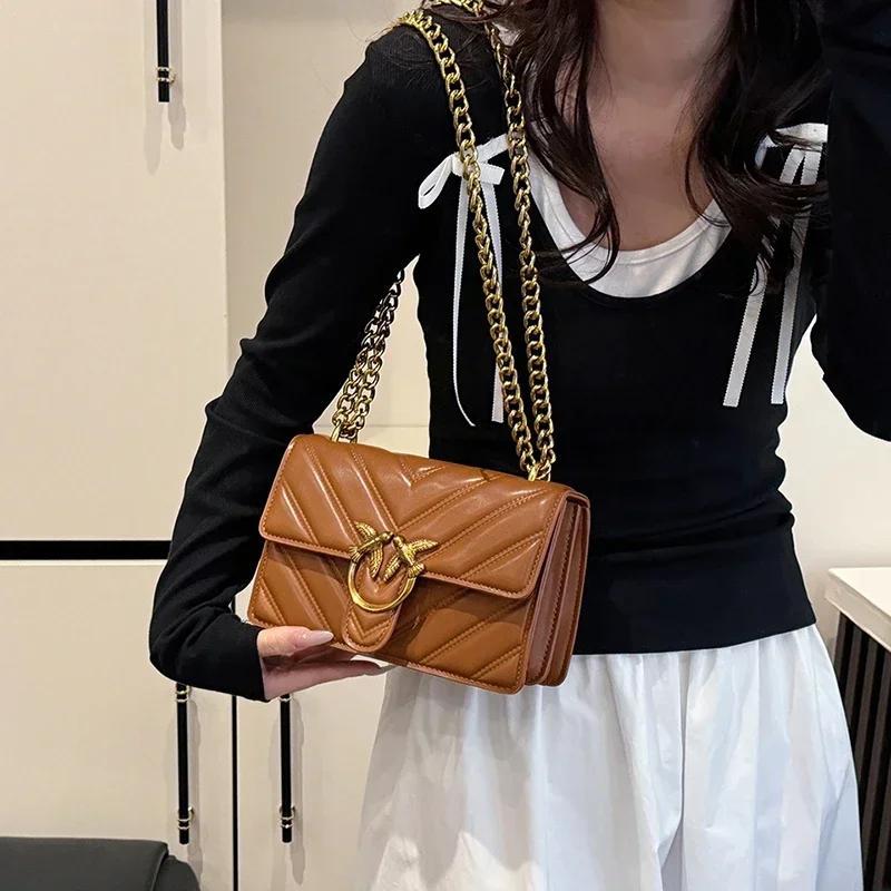 Sac bandoulière moderne en toile pour femme, matériau robuste, sangle réglable, adapté aux essentiel