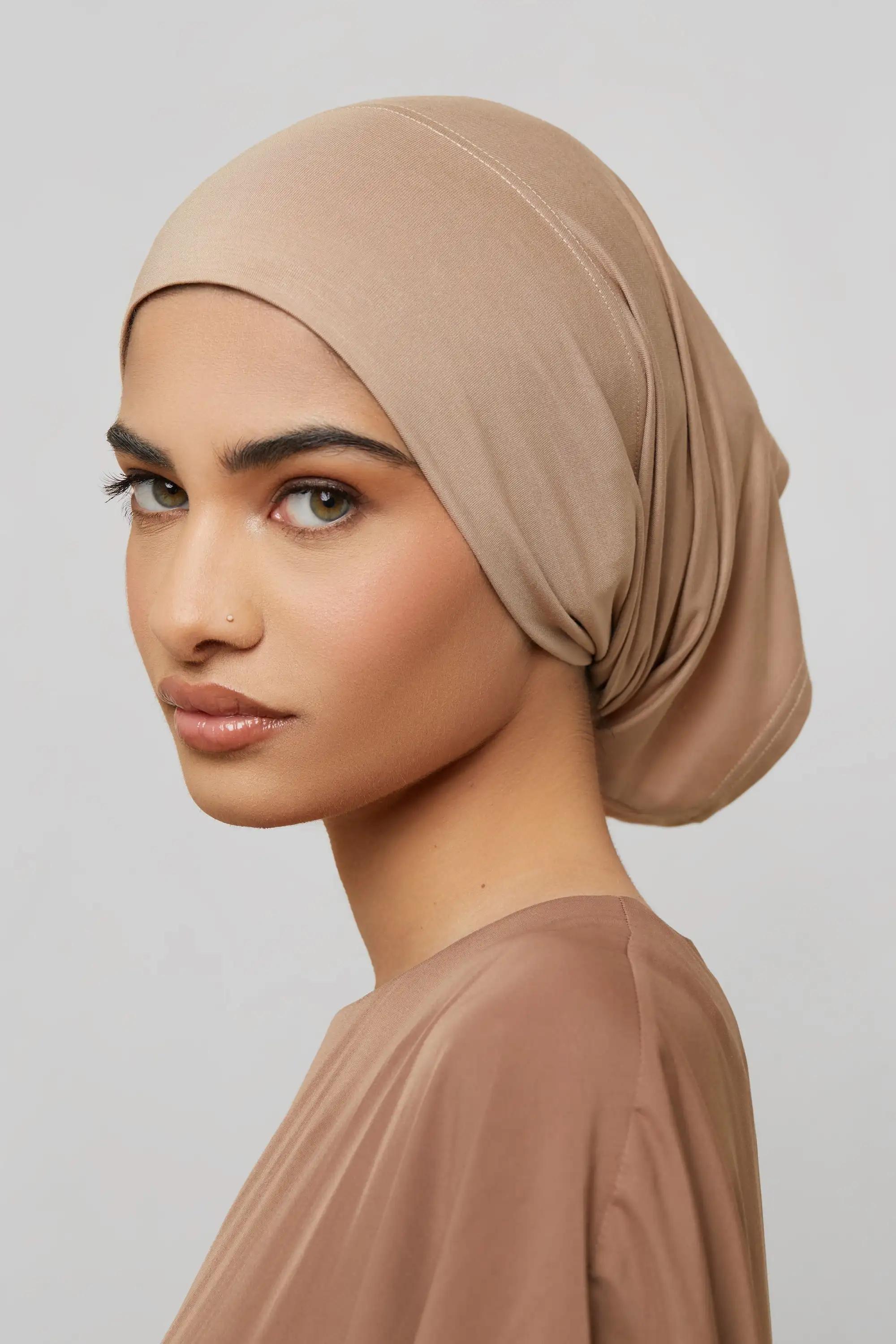 56 couleurs mode femmes intérieur Hijab Tube casquette musulmane Bonnet plaine islamique sous-écharp