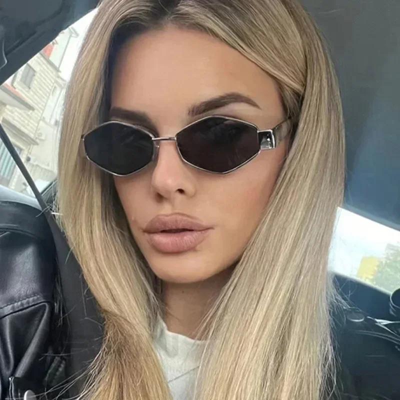Mode polygonale femmes lunettes de soleil 2025 Vintage marque losange dames lunettes de soleil nuanc