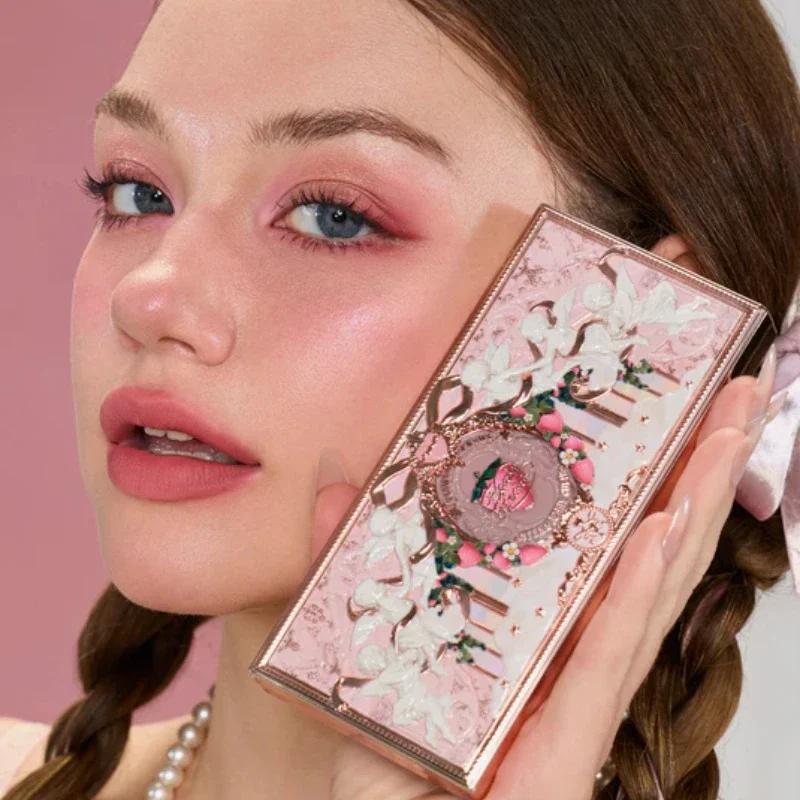 Palette de teint, fard à paupières, illuminateur et bronzer pour le visage Flower Knows Strawberry C