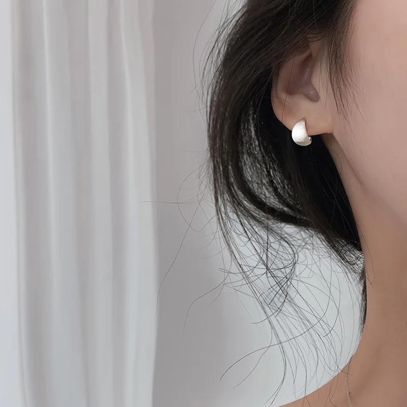 Petites boucles d'oreilles givrées en argent Sterling 925 pour femmes, Piercing, mariage, luxe, qual