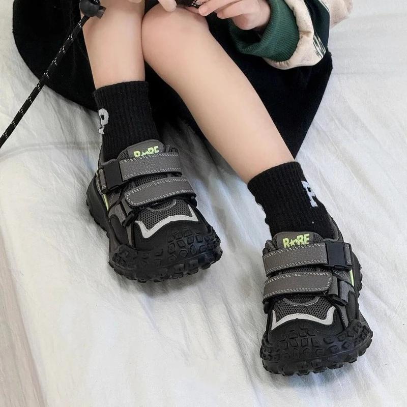 Baskets épaisses pour enfants, chaussures d'hiver en coton Velcro avec semelle à pointes, fond de pn