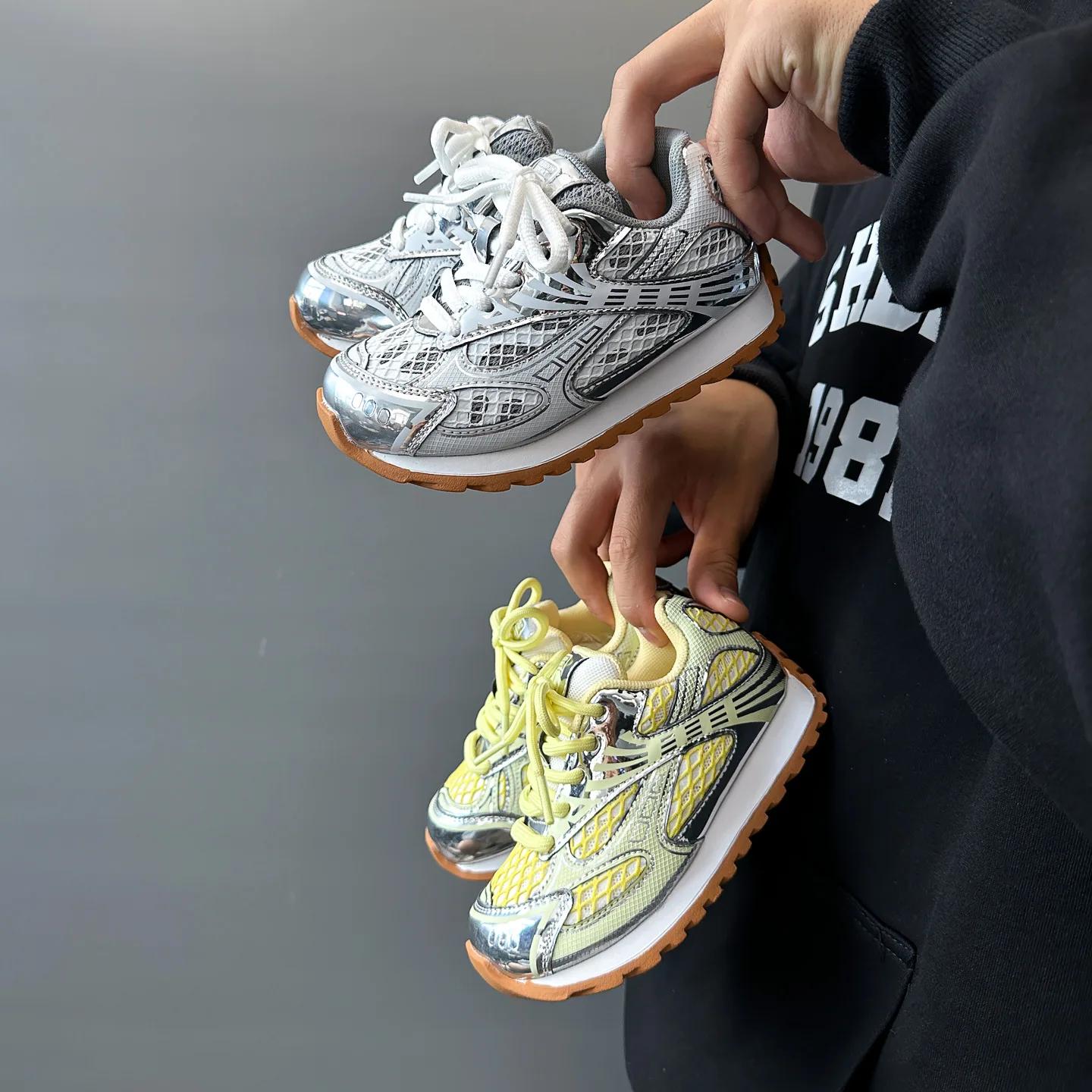Baskets respirantes en maille de caoutchouc métallique pour enfants, chaussures de marche décontract