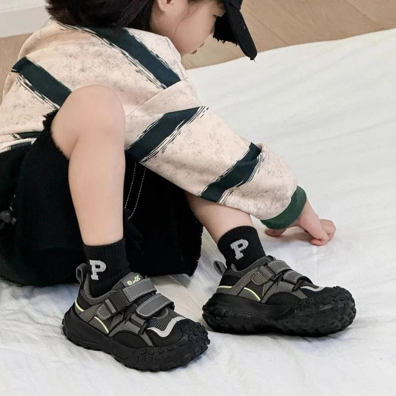 Baskets épaisses pour enfants, chaussures d'hiver en coton Velcro avec semelle à pointes, fond de pn
