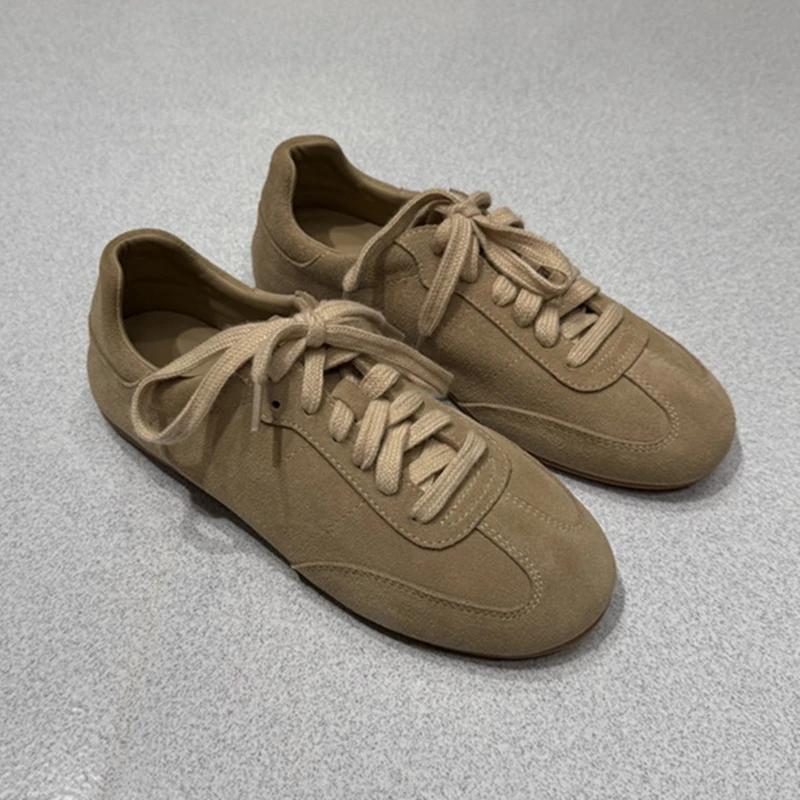Chaussures d'entraînement allemandes pour femmes 2026 – Nouvelles baskets plates antidérapantes en d