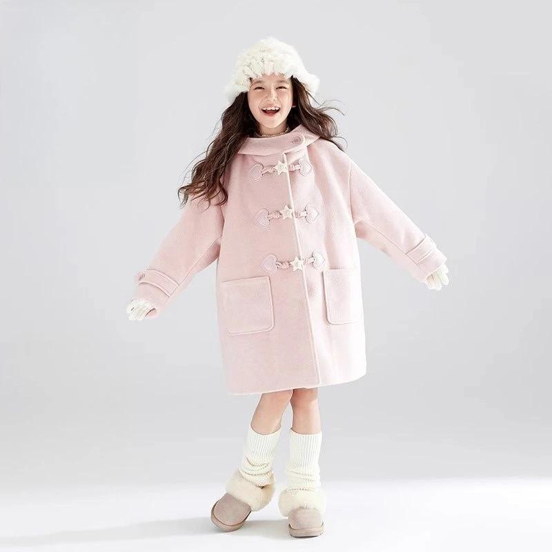 2025 nouveau manteau d'hiver manteau à capuche en laine rose pêche avec boutons en corne de chèvre é