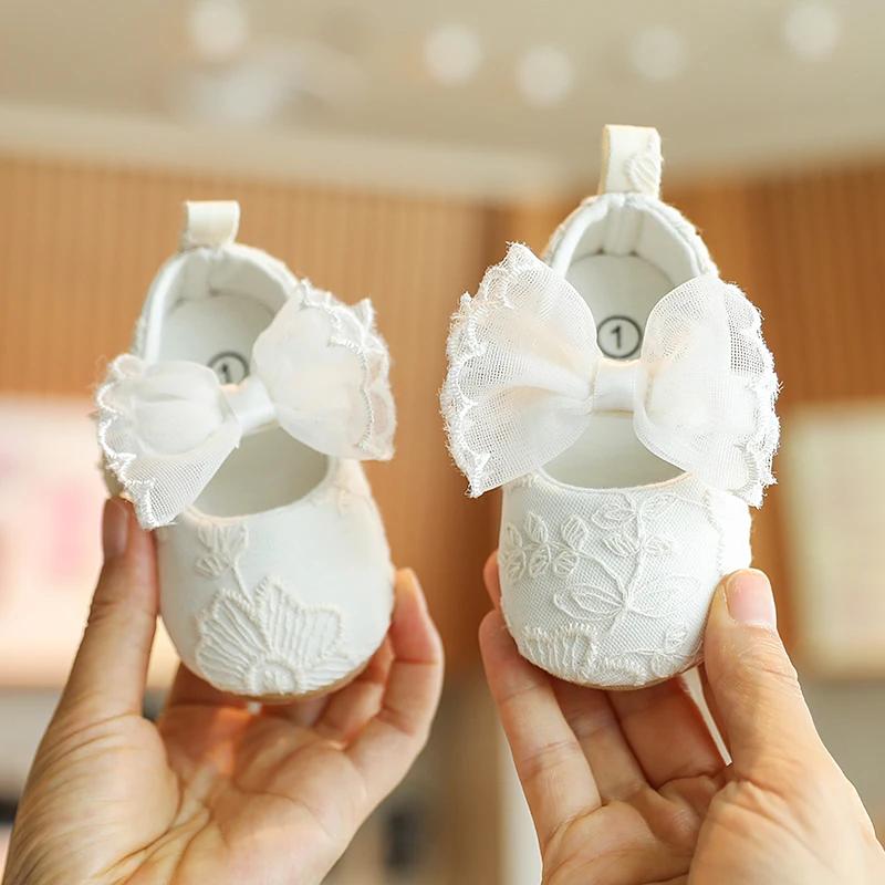 Mignon blanc dentelle bébé fille princesse chaussures bébé mocassins Moccs chaussures nœud frange se