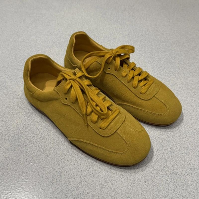 Chaussures d'entraînement allemandes pour femmes 2026 – Nouvelles baskets plates antidérapantes en d