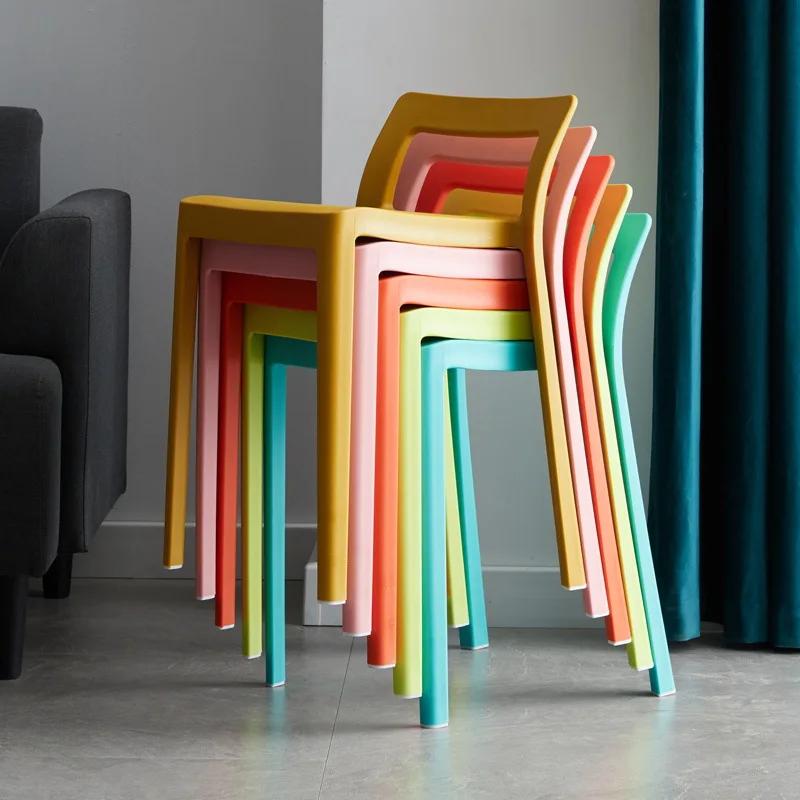 Chaises de Salle à Manger en Plastique pour Adulte, Simple, à Piste Haute, avec Dossier Évidé, pour 
