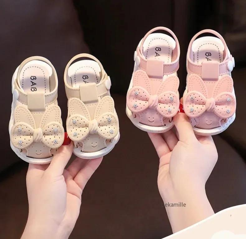 Nouvelles sandales d'été antidérapantes pour filles, avec semelles souples et Design léger, parfaite