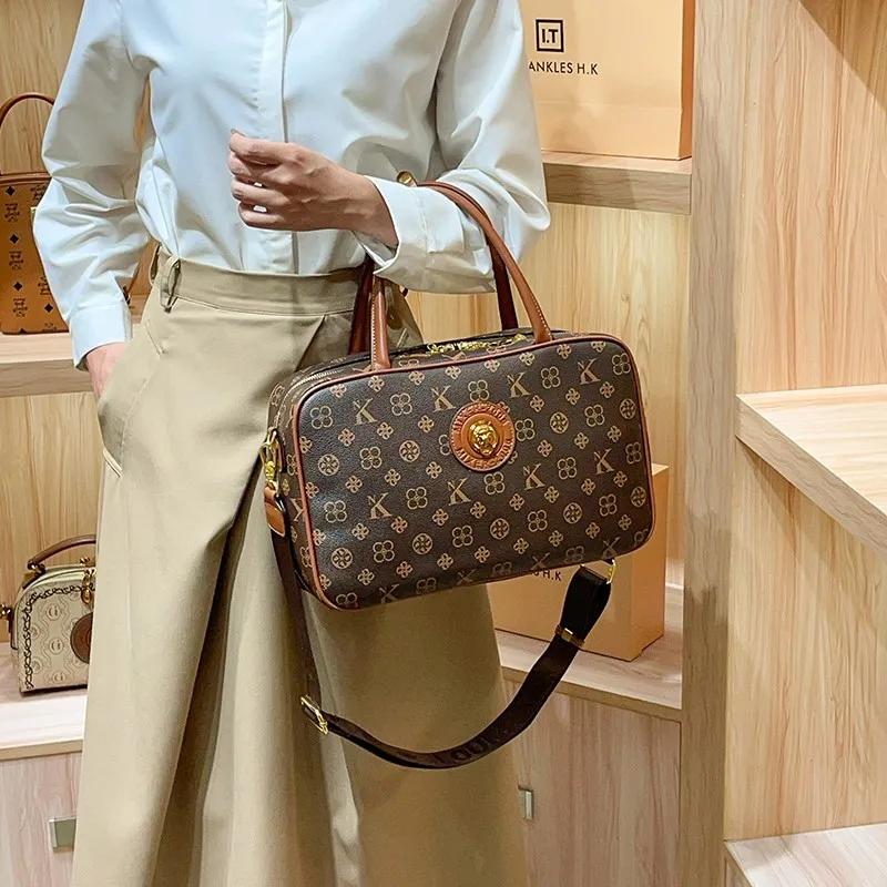 Sac à main léger de marque de luxe pour femmes, sac à bandoulière de styliste de grande capacité à l