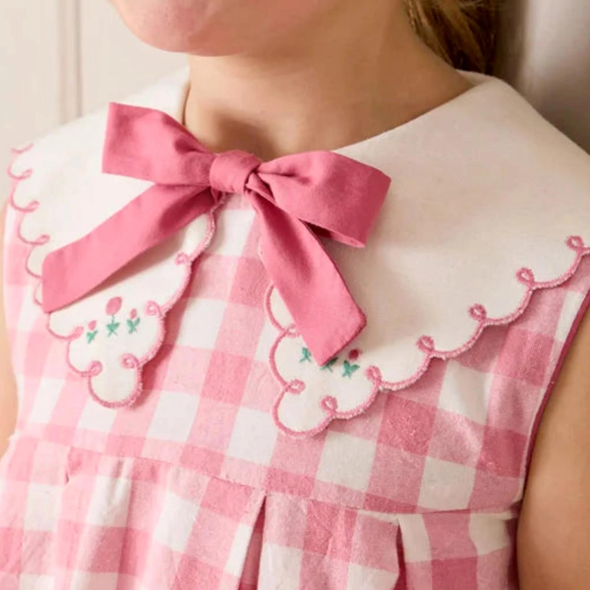 Robe rose à carreaux brodée sans manches pour fille, tenue mignonne pour les vacances d'été, robes p