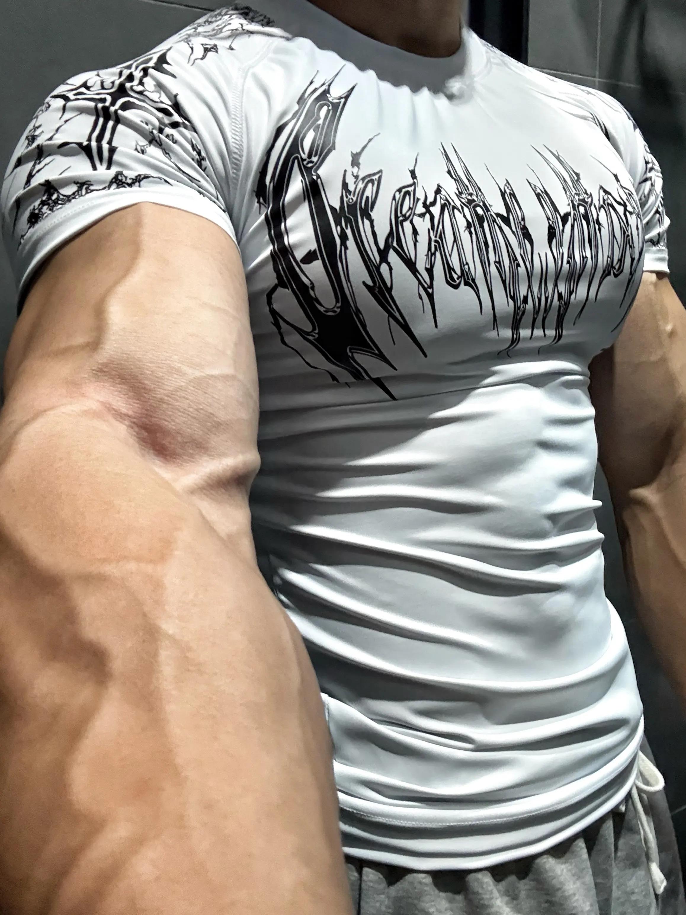 T-shirt de sport pour homme à séchage rapide, col rond, compression, manches courtes, pour la course