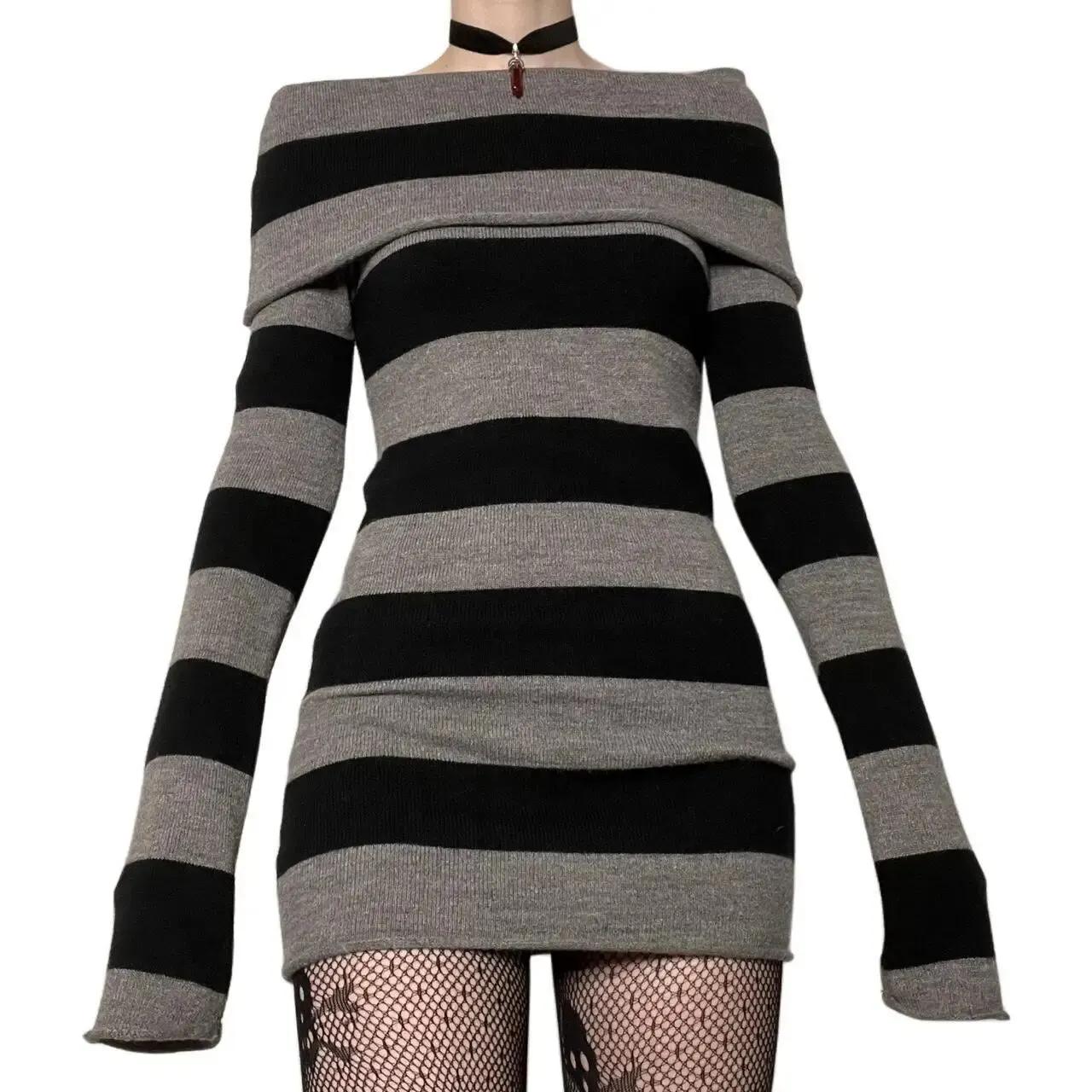 Mini robe moulante rayée pour femmes, col bateau, épaules dénudées, manches longues, courte, envelop
