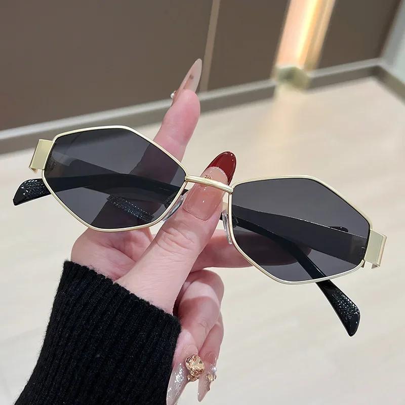 Mode polygonale femmes lunettes de soleil 2025 Vintage marque losange dames lunettes de soleil nuanc