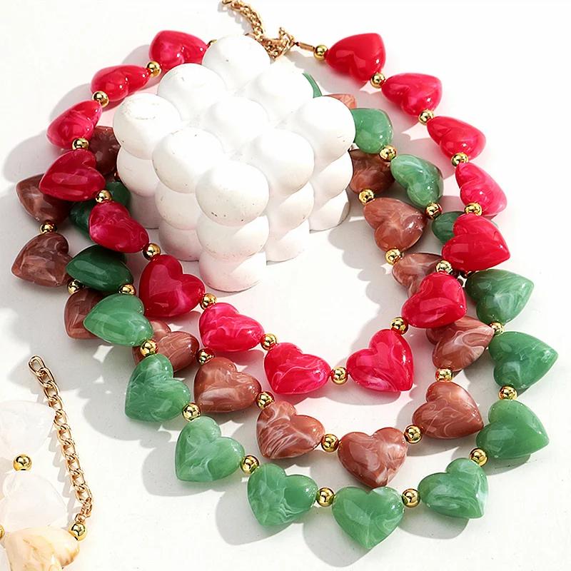 Collier ras du cou en perles de cœur en acrylique pour femmes, mignon, en résine géométrique en form