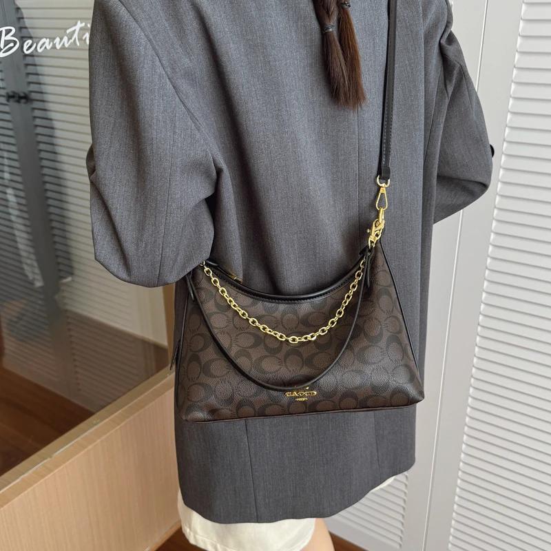 Sac à couches de luxe imperméable avec doublure spéciale qui garde les articles au sec et propres pa