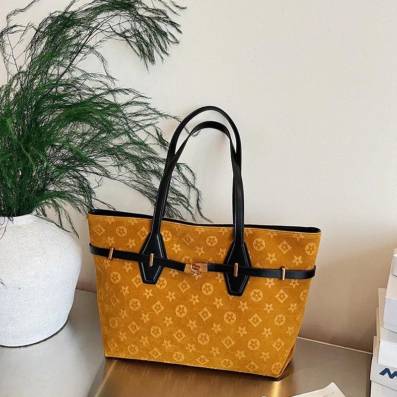 Sac bandoulière en cuir de luxe pour femme, sac messager pratique de style classique et élégant par 
