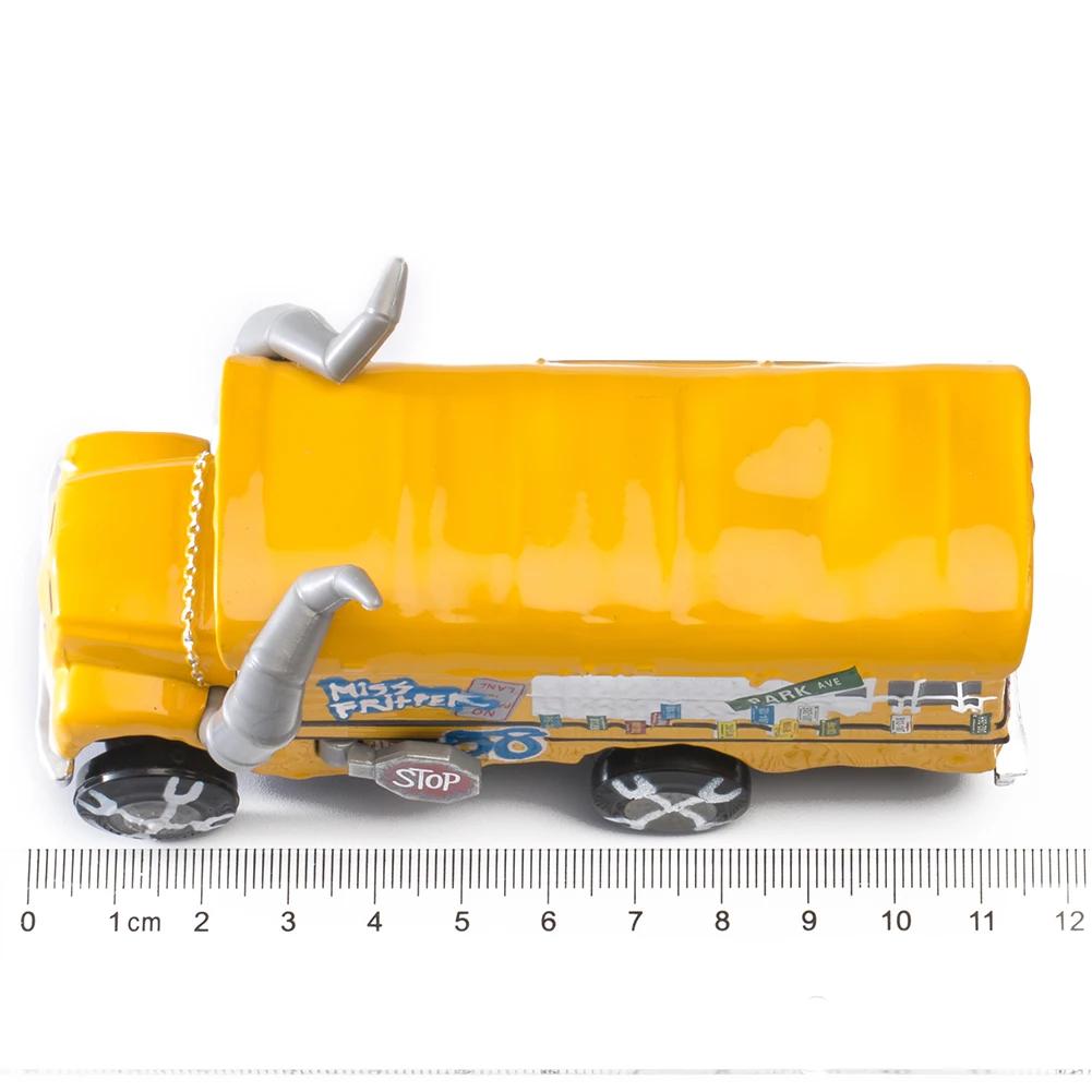 Voitures Disney Pixar voitures foudre McQueen rhapsody matador bulldozer camion Mater moissonneuse 1