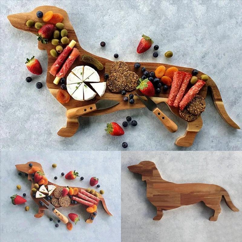 Dachshund Dog Queplate Cheese Board Cutting, Cute Christmas Board, 15.7"