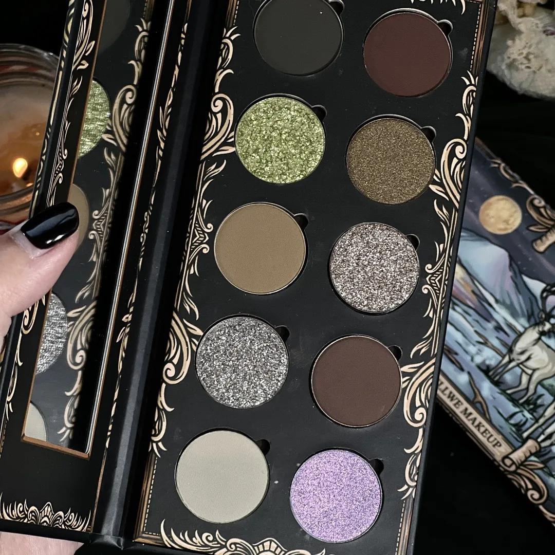 Palette de fards à paupières Shellwe Makeup Mist Witch Mat DuoChrome pigmenté Elaina 10pan