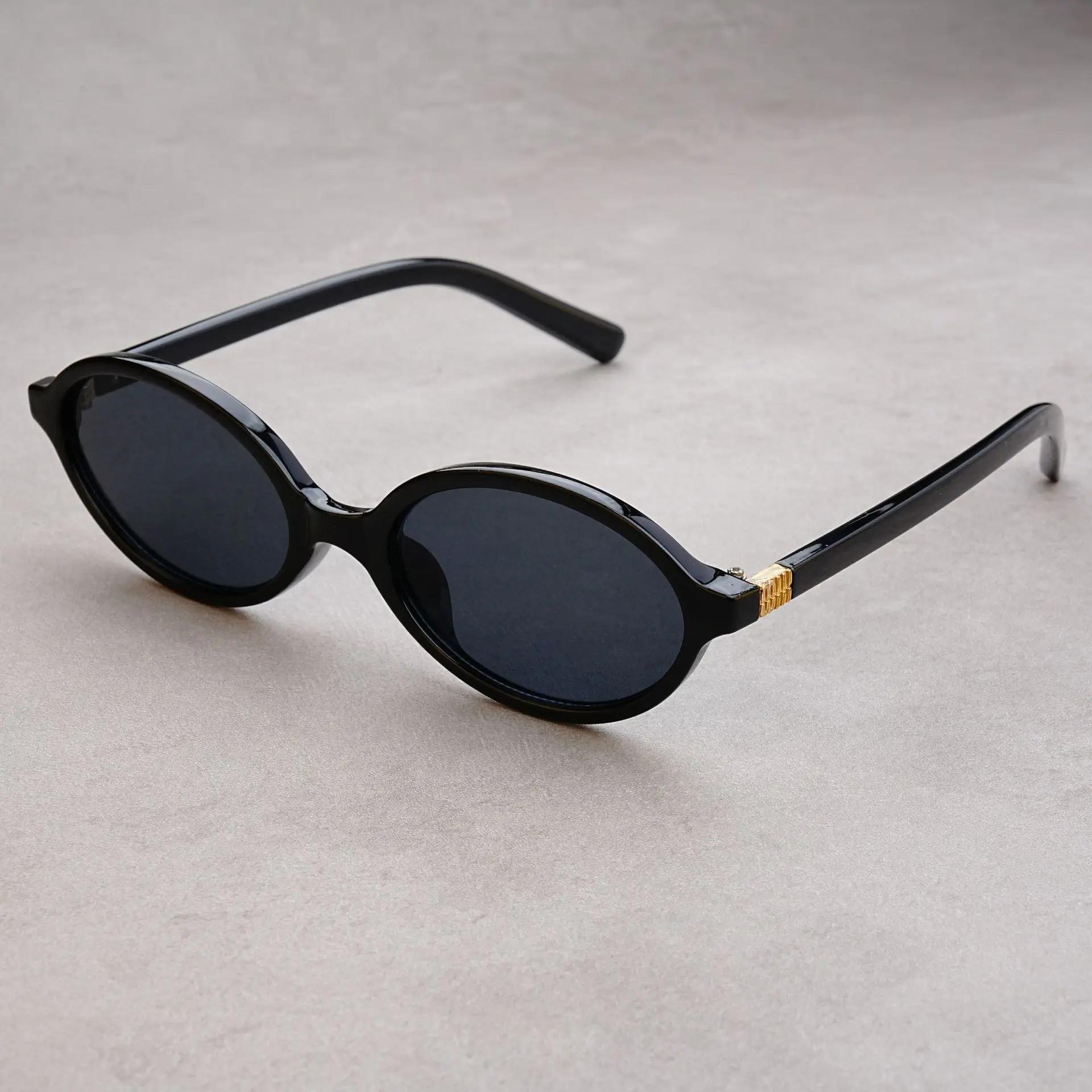 Nouvelles lunettes de soleil ovales pour femmes marque de mode noir petit cadre lunettes de soleil f