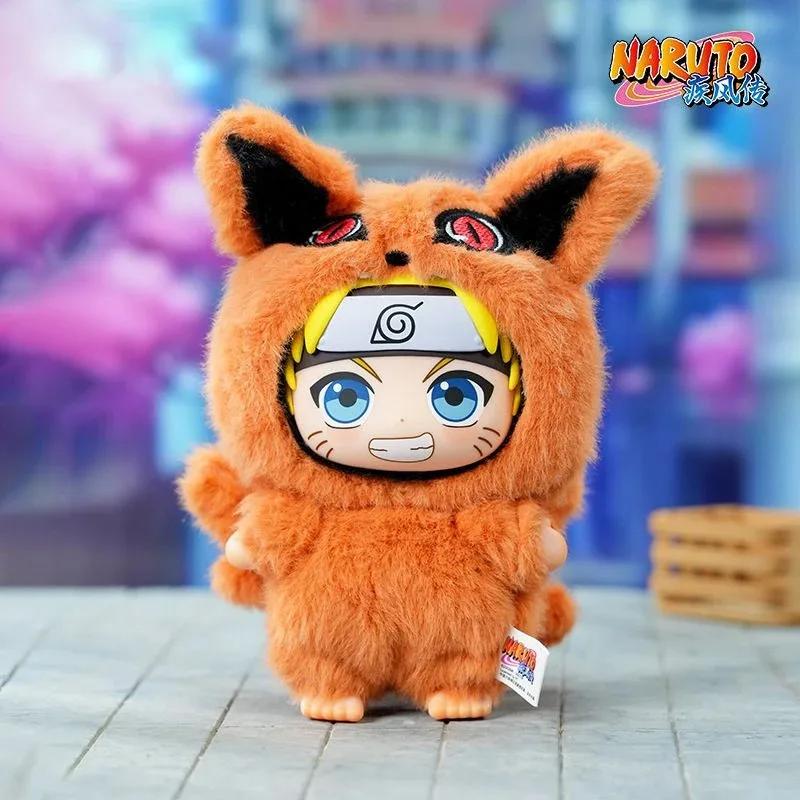 Une série de jouets en peluche mignons, sacs à dos de dessin animé, pendentifs, coffrets cadeaux pér