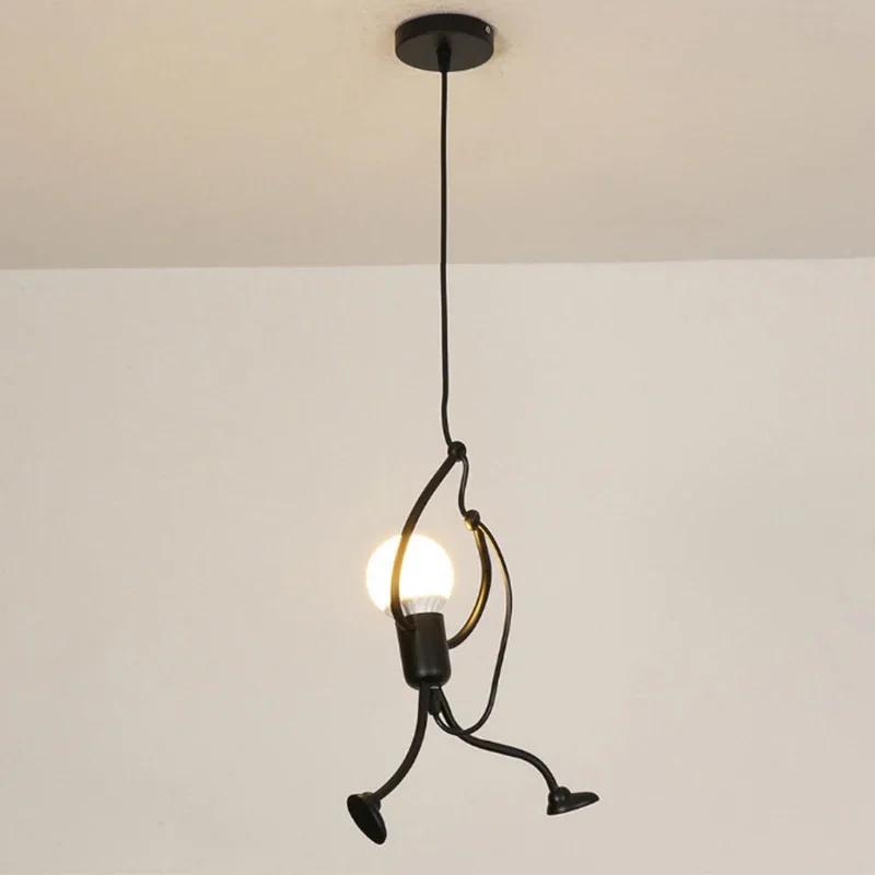 Vintage fer petit homme Arts modernes lustre LED plafonnier maison salon enfants chambre décor noir 