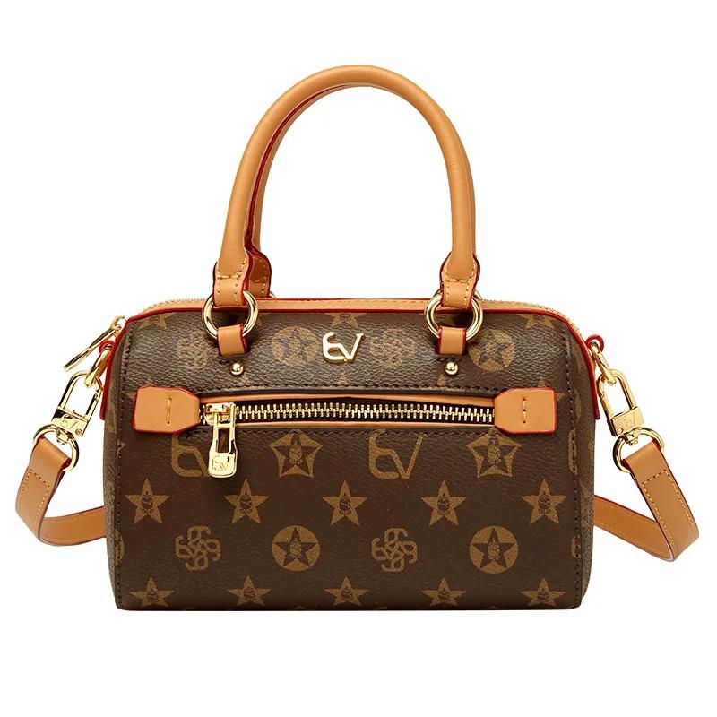 Sac à langer élégant en cuir, design classique, sac bandoulière décontracté pour femme, grande capac